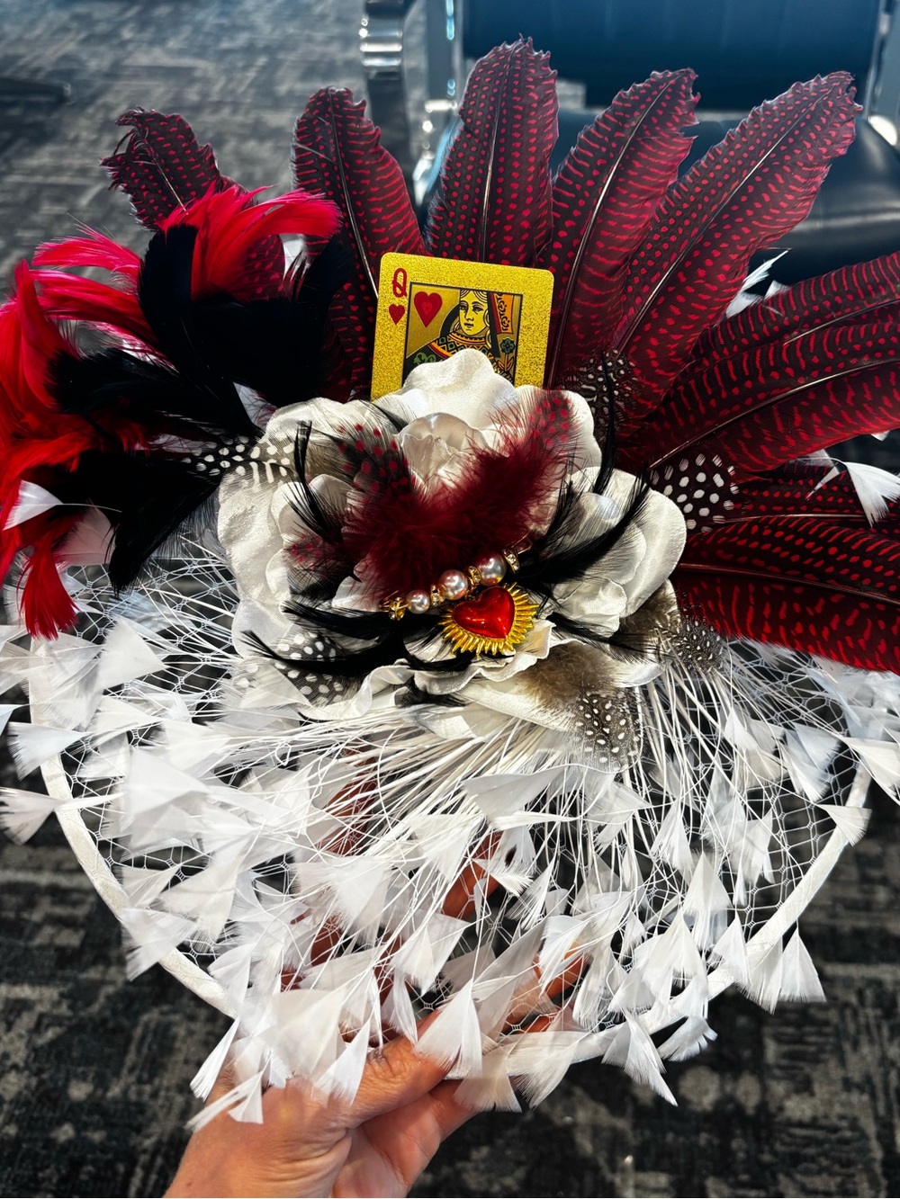 ❤️🖤🤍 Decorative Queen of Hearts Feather Fascinator Hat with Red/White Accents